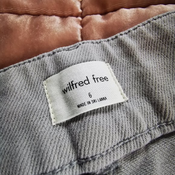 Wilfred Cargo Pants ~ size 6 ~ ligh blue color ~ Aritzia Cargo Pants - Picture 6 of 7